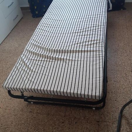 Room In Guest Room - Peaceful Accommodation In Madrid Near Atocha Εξωτερικό φωτογραφία