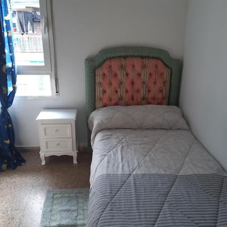 Room In Guest Room - Peaceful Accommodation In Madrid Near Atocha Εξωτερικό φωτογραφία