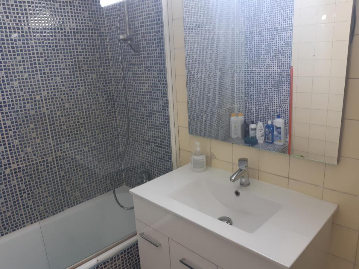 Room In Guest Room - Peaceful Accommodation In Madrid Near Atocha Εξωτερικό φωτογραφία