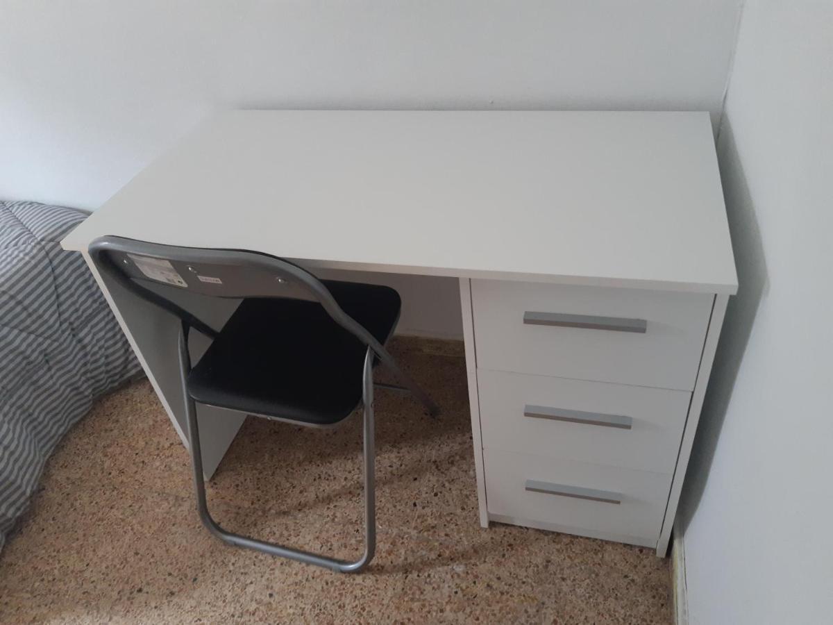 Room In Guest Room - Peaceful Accommodation In Madrid Near Atocha Εξωτερικό φωτογραφία