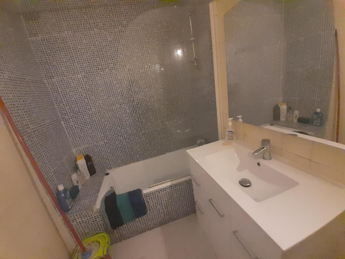 Room In Guest Room - Peaceful Accommodation In Madrid Near Atocha Εξωτερικό φωτογραφία