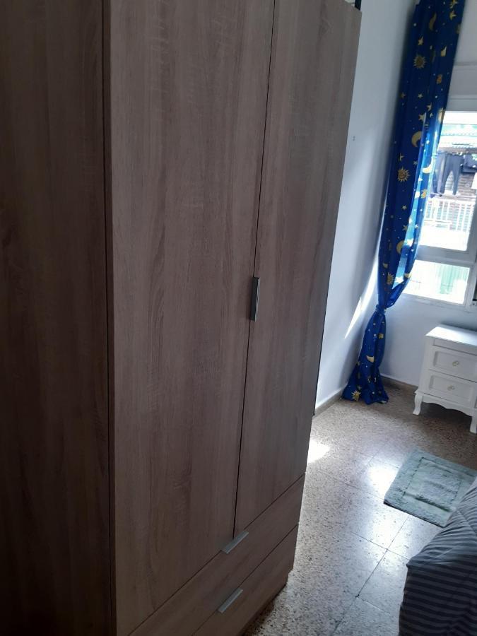 Room In Guest Room - Peaceful Accommodation In Madrid Near Atocha Εξωτερικό φωτογραφία
